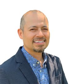 Jason D. Cummins (Awachíikaate)